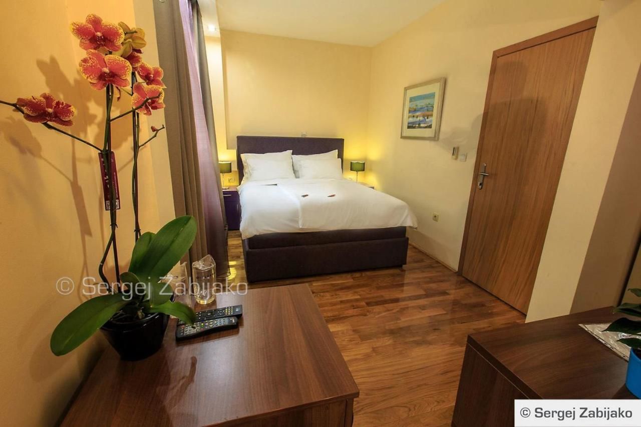 Отель Hotel M Подгорица