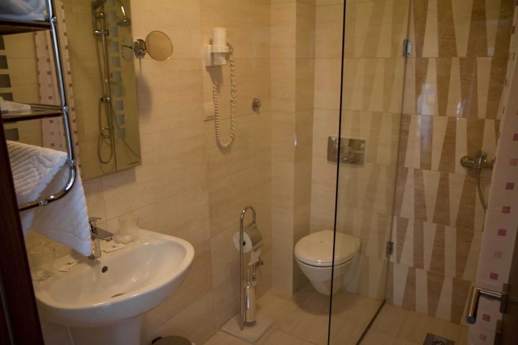 Отель Hotel M Подгорица