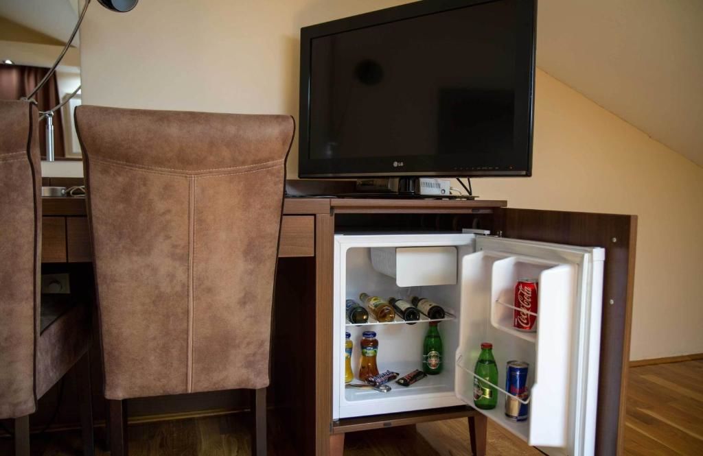 Отель Hotel M Подгорица