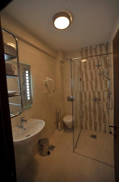 Отель Hotel M Подгорица