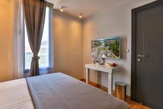 Отель Hotel M Подгорица Двухместный номер Делюкс с 1 кроватью-11