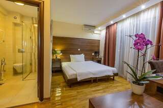 Отель Hotel M Подгорица Двухместный номер с 1 кроватью или 2 отдельными кроватями-7